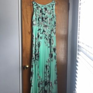 Women’s long floral dress